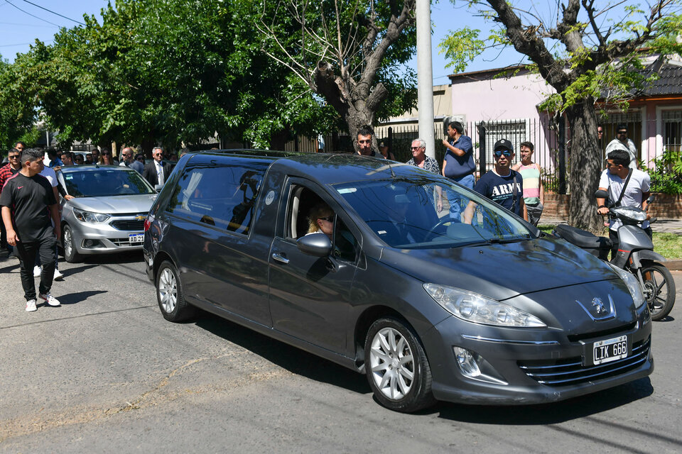 Familiares y allegados despidieron los restos de Umma en Lomas de Zamora. (Fuente: NA)