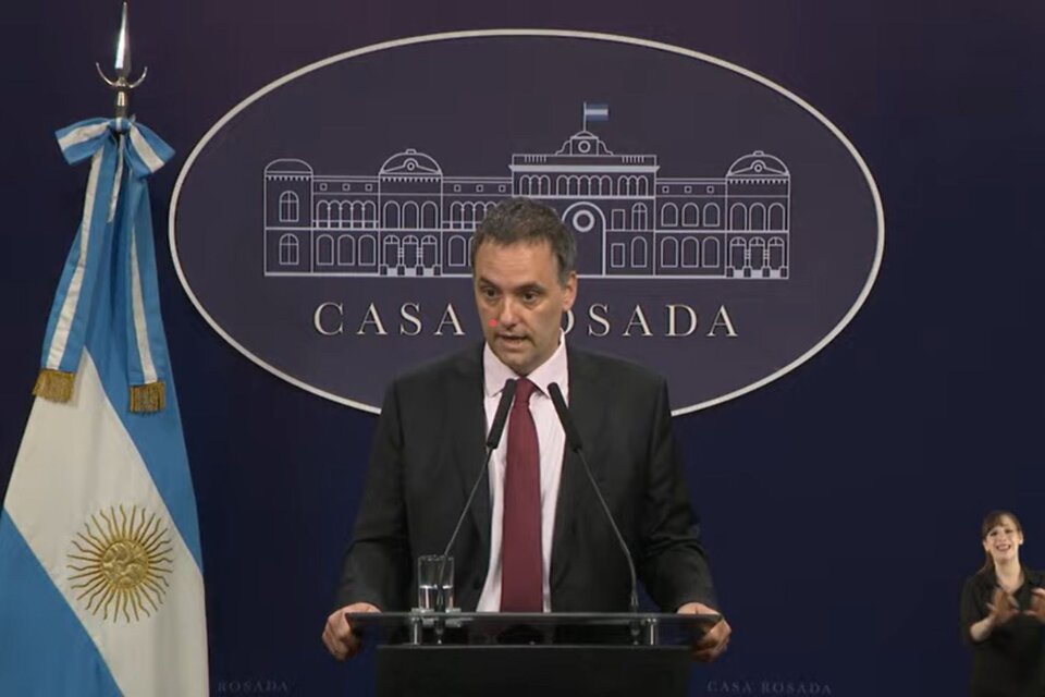 Manuel Adorni, vocero presidencial