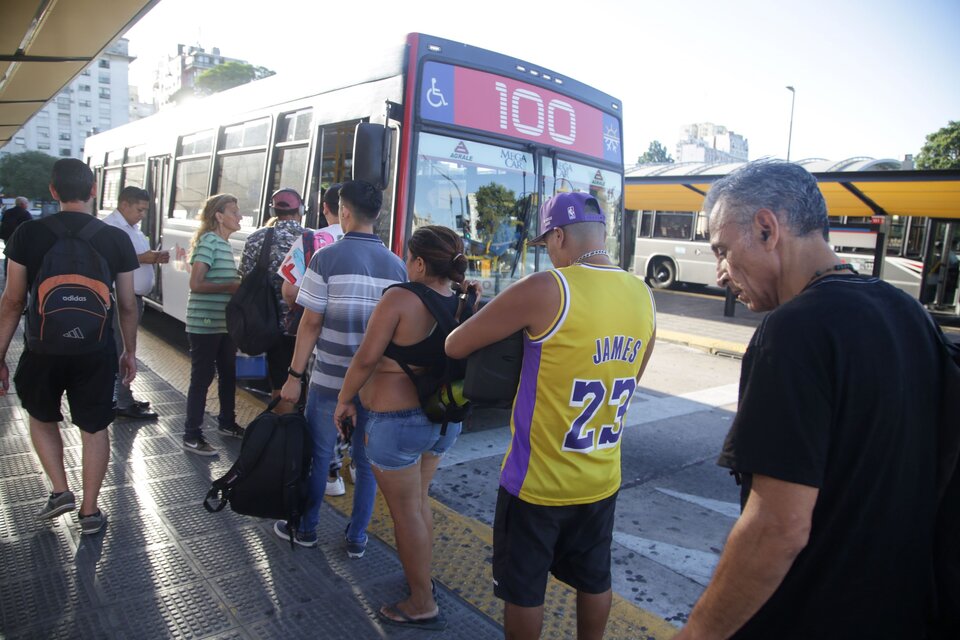 Las líneas de colectivos, de paro en todo el país (Fuente: NA)