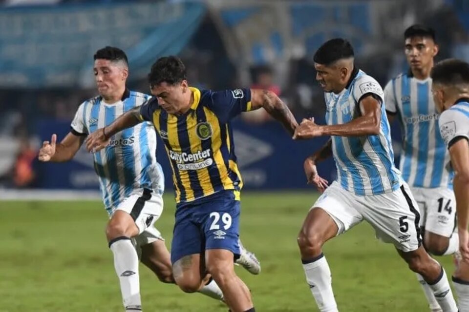 Martínez Dupuy intenta escapar de sus rivales
