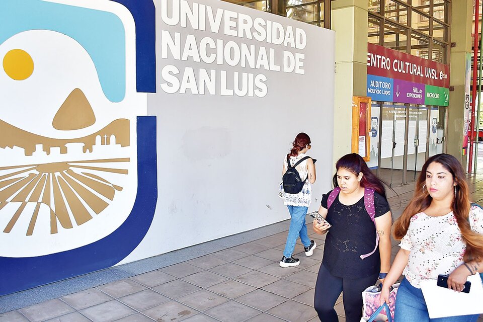 La Universidad Nacional de San Luis fue una de las que comunicó oficialmente la mala nueva.