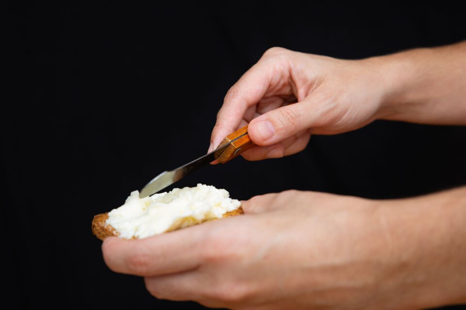 La ANMAT prohibió la venta de una marca de queso cremoso: ¿cuál es? (Imagen: Freepik)