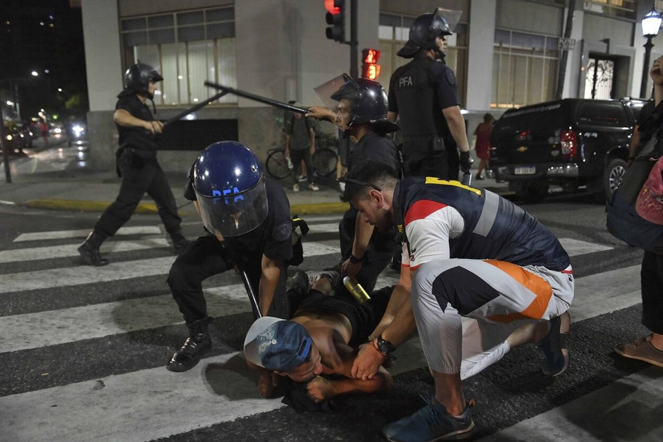 Trece personas fueron detenidas este viernes.  (Fuente: Télam)