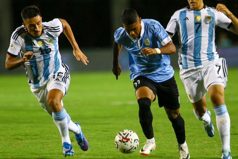 Sub 23: seis goles y partidazo contra la Uruguay de Bielsa (Fuente: AFP)