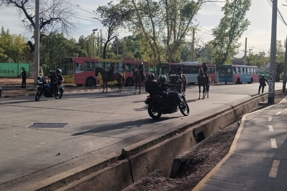 Asesinaron a un hincha durante un enfrentamiento entre barras de Gimnasia y Esgrima de Mendoza