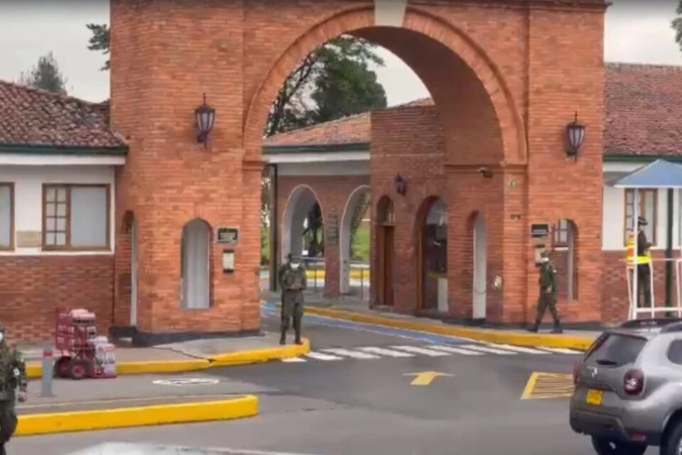 Alarma en Colombia: brote de infección respiratoria en una escuela militar de Bogotá