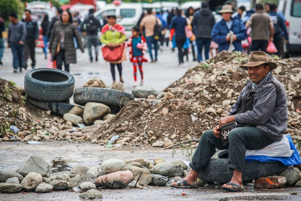 Simptizantes de Evo Morales cortan la ruta entre La PAz y Cochabamba la semana pasada. (Fuente: AFP)