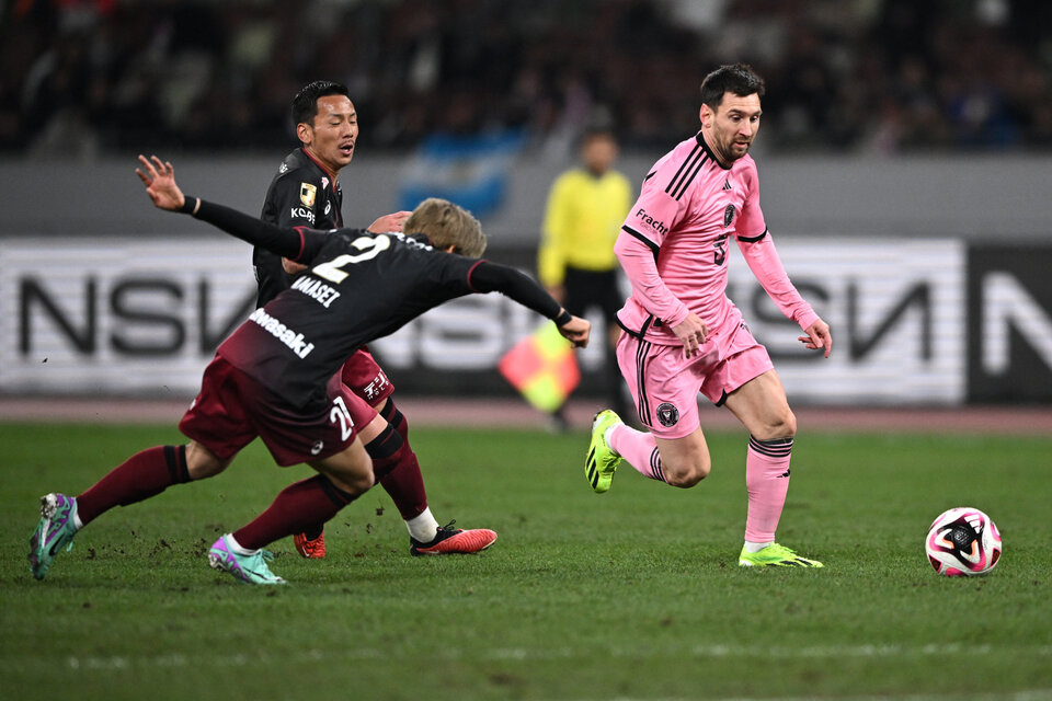 Lionel Messi vs Vissel Kobe. (Fuente: AFP)