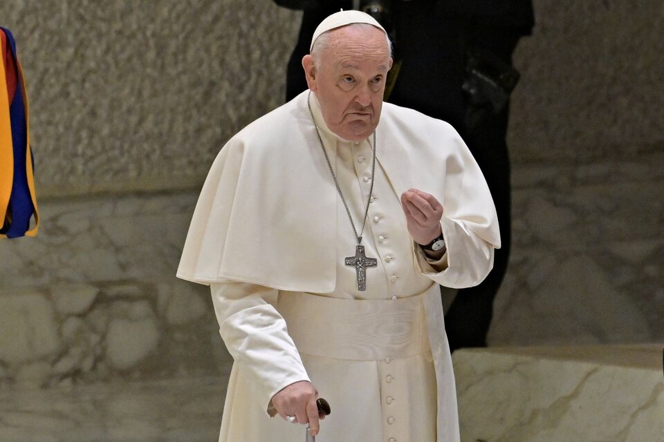 El Papa calificó como una "hipocresía" las críticas al documento que avala bendecir a homosexuales (Fuente: Télam)
