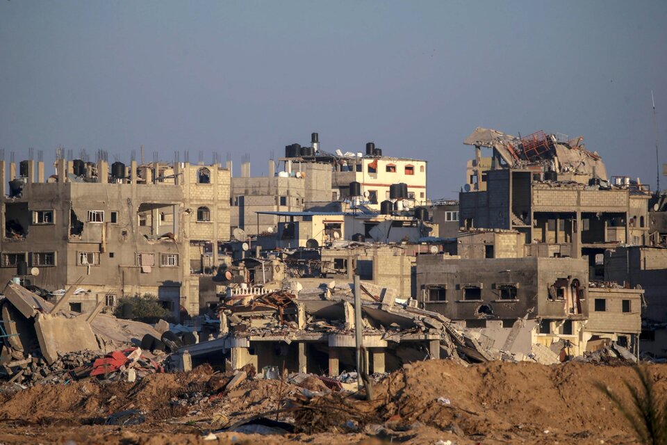 Casas destruidas en el campo de refugiados de Bureij en la Franja de Gaza. (Fuente: EFE)