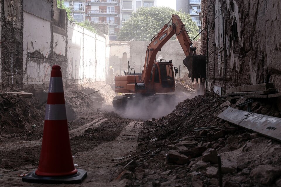 Casi cualquier obra empieza con una demolición, una excavación o ambas. (Fuente: Dafne Gentinetta)