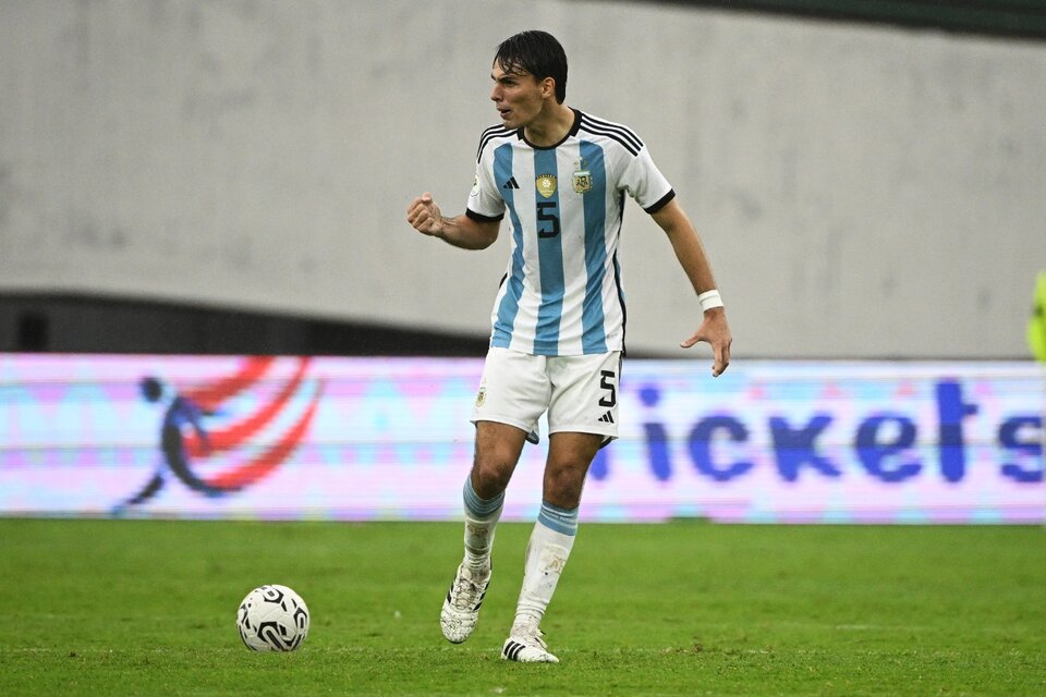 Federico Redondo, volante central de Argentinos Juniors y la Sub 23. (Fuente: AFP)