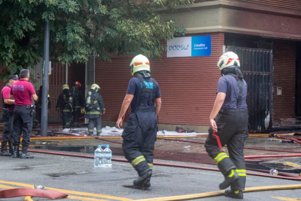 Edesur brindó detalles sobre las causas que originaron el incendio de la subestación de Caballito. (Fuente: NA)