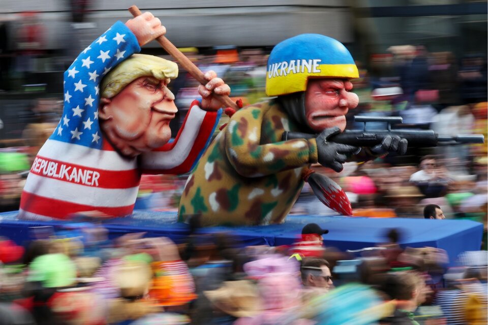 La guerra de cuela en el carnaval de Dusseldorf.  (Fuente: EFE)