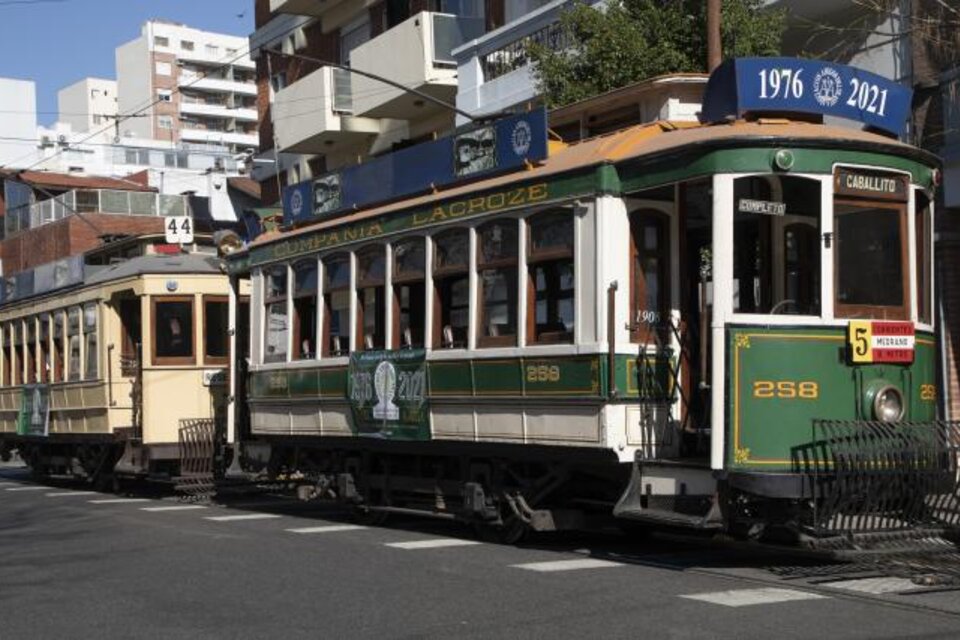 El histórico tranvía de Caballito, que realiza paseos los fines de semana.