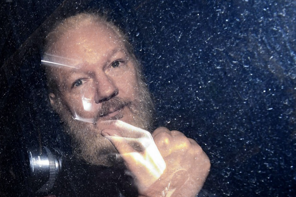Julian Assange enfrenta la posibilidad de ser extraditado a Estados Unidos (Fuente: AFP)