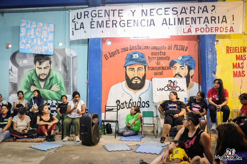 Asamblea del feminismo villero en el barrio Zavaleta para construir el próximo 8 de Marzo. (Fuente: Gentileza La Garganta Poderosa)