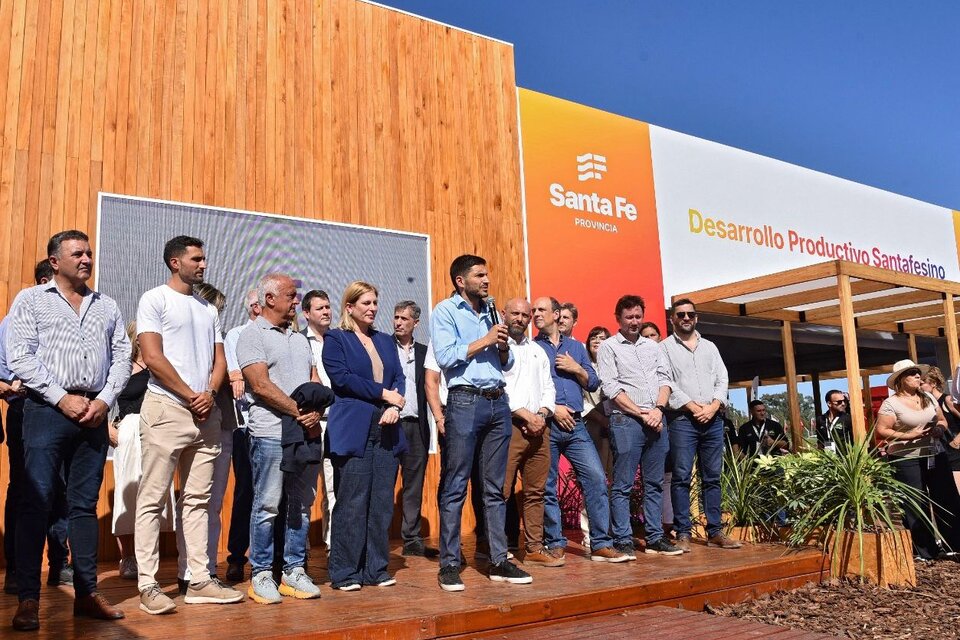 La inauguración del pabellón de Santa Fe en la muestra de campo.