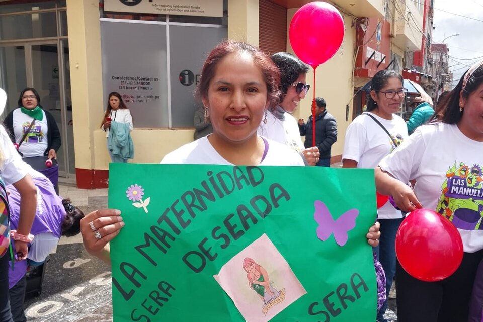 Vigilia feminista en Perú (Fuente: Organización de Mujeres Manuela Ramos X)