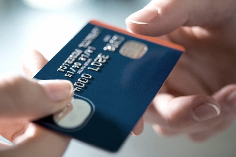Nuevas medidas para pagos con tarjetas de crédito y débito: qué cambia esta semana (Fuente: Télam)