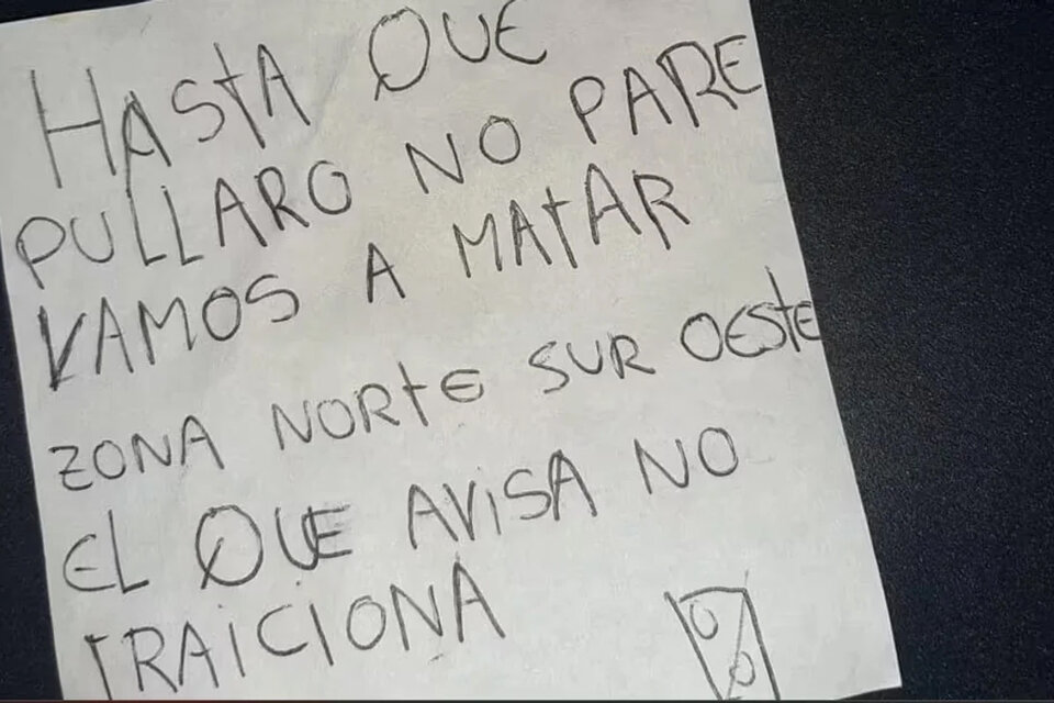 Como firma, hay un dibujo de un parlante tachado, símbolo que usan los hinchas de Newell’s contra los de Rosario Central. (Fuente: NA)