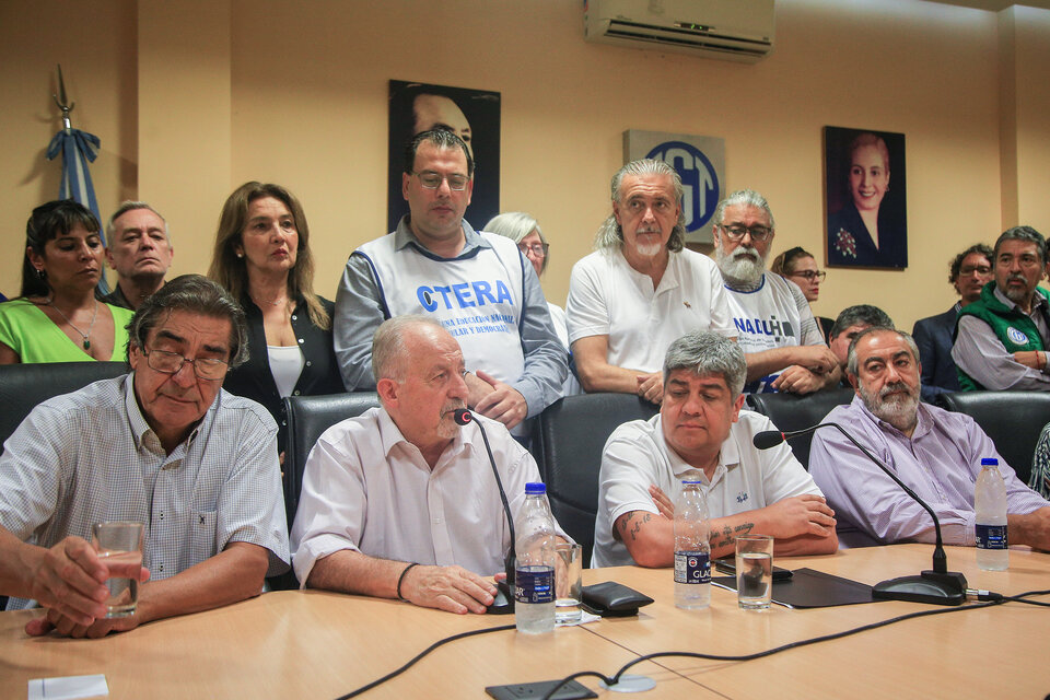 Godoy, Yasky, Moyano y Daer en la conferencia de prensa junto a los gremios del Frente Sindical. (Fuente: NA)