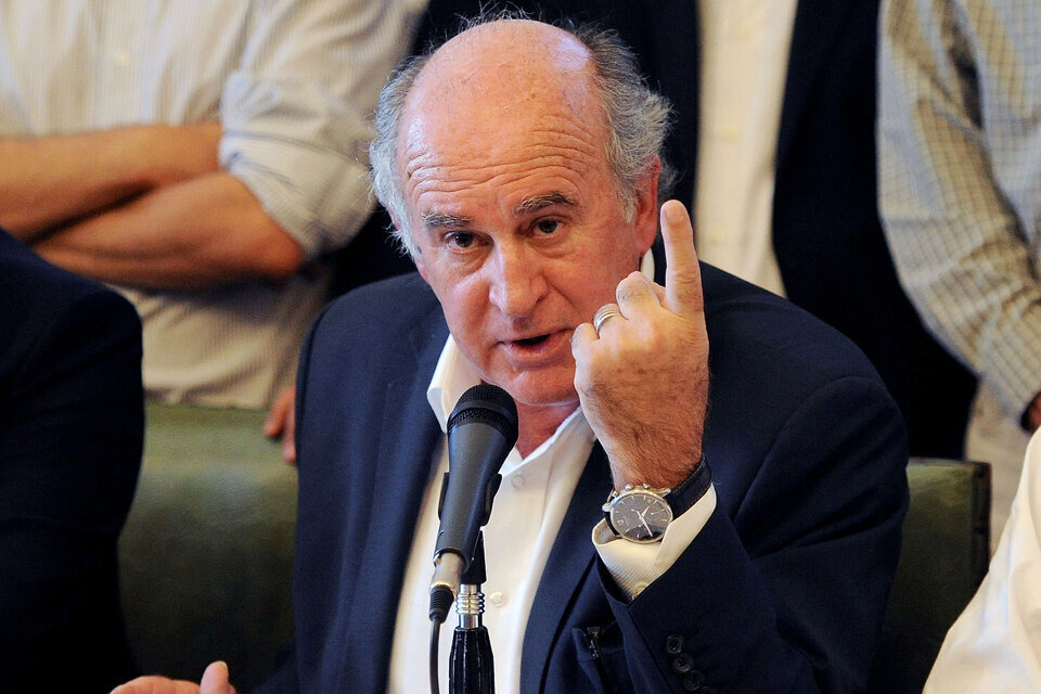 Oscar Parrilli: "El Senado puso fin a la actitud intolerante de llevarse puesta a la democracia" (Fuente: Télam)