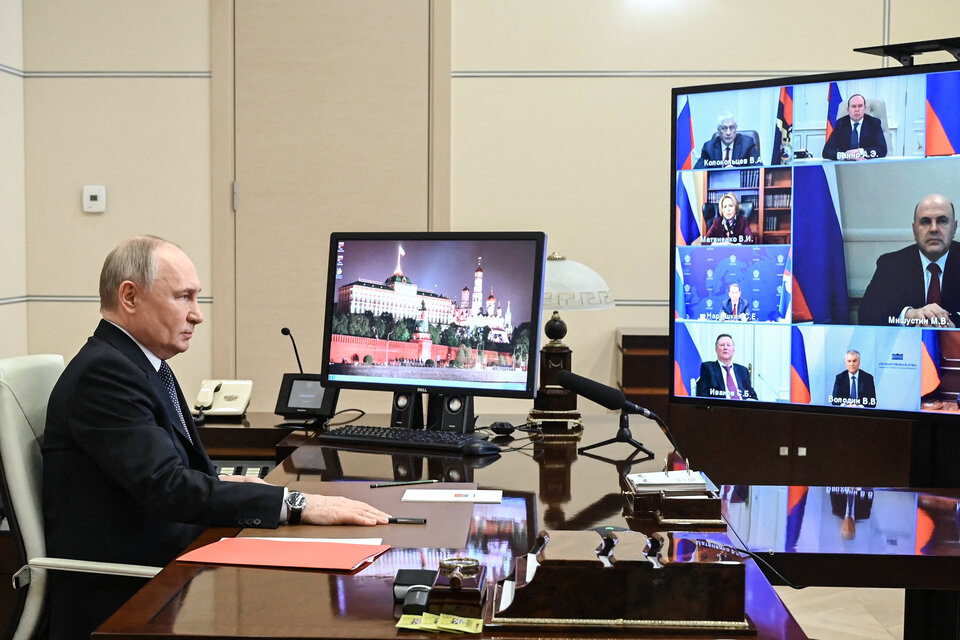 Vladimir Putin votó desde su despacho de manera electrónica. (Fuente: AFP)