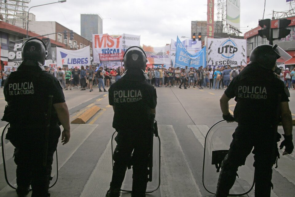 Hubo represión en Puente Saavedra y Puente Pueyrredón (Fuente: NA)