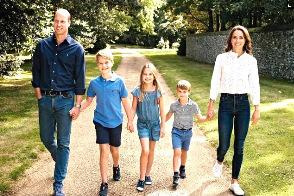 Los príncipes de Gales, en una de sus últimas publicaciones en redes sociales. (Foto:  Kensington Palace)