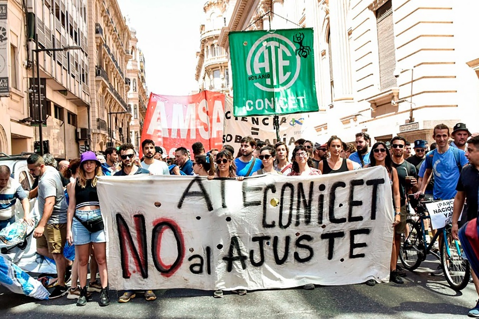 El Gobierno avanzará con otra ola de despidos masivos en el Estado