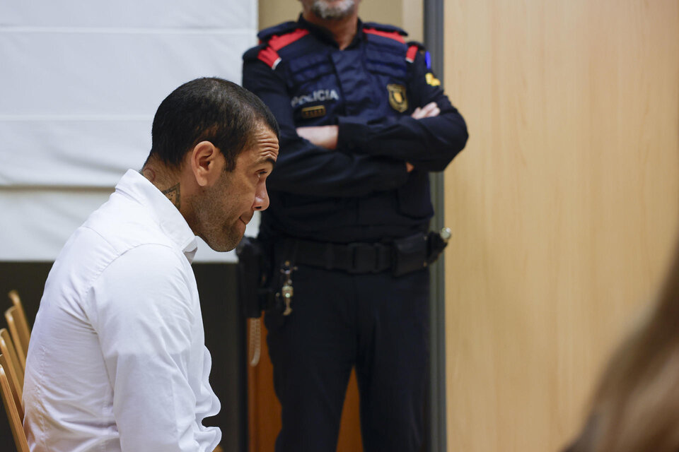 Dani Alves quedará en libertad provisional tras pagar una fianza de un millón de euros (Fuente: EFE)