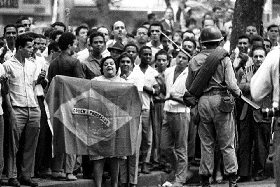 Una protesta contra el golpe militar de 1964.