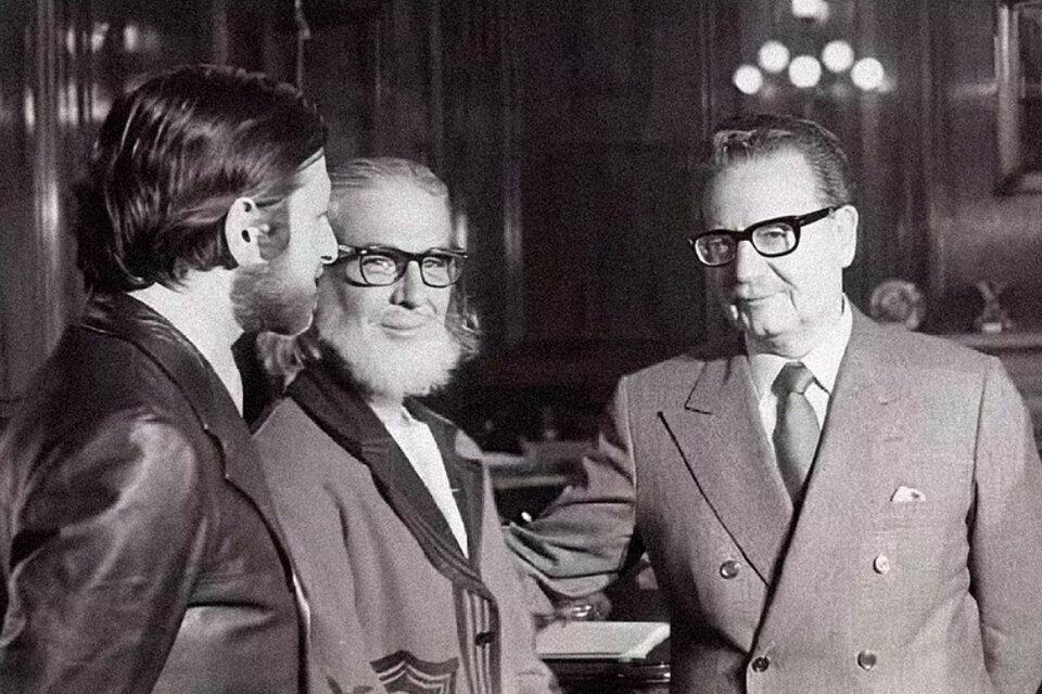 Ariel Dorfman junto al poeta nicaragùense Ernesto Cardenal y el presidente de Chile Salvador Allende en 1972  (Fuente: Foto web. Diario El Mundo, España.)
