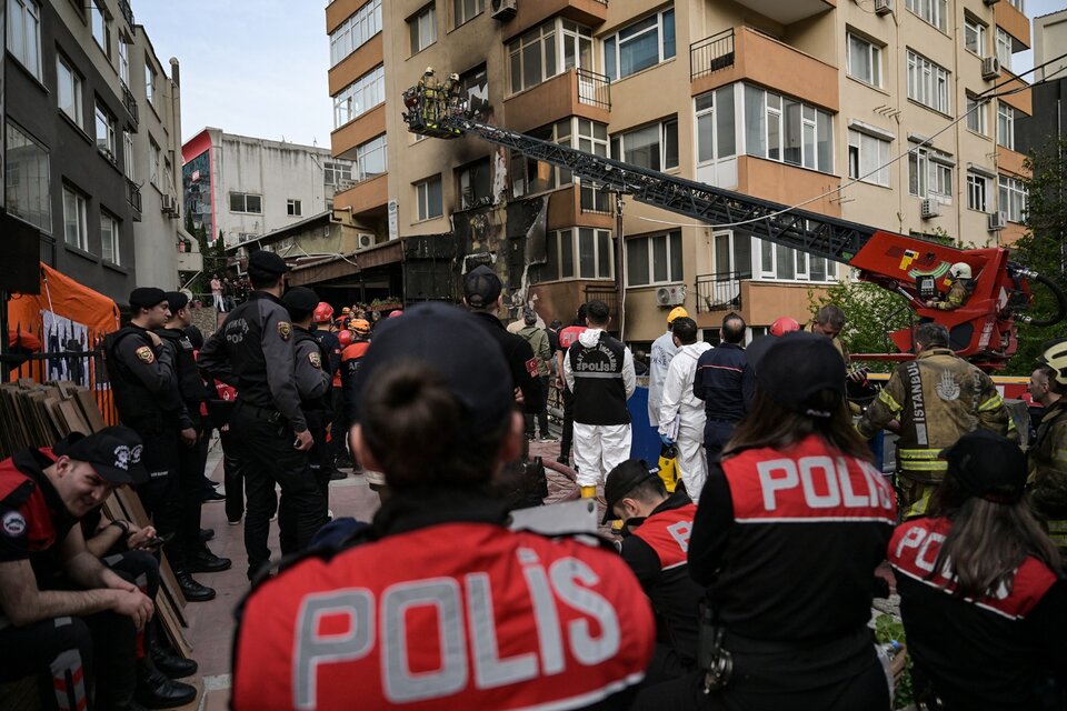 El alcalde de Estambul, Ekrem Imamoglu, duda de que el lugar haya tenido su habilitación en regla. (Fuente: AFP)
