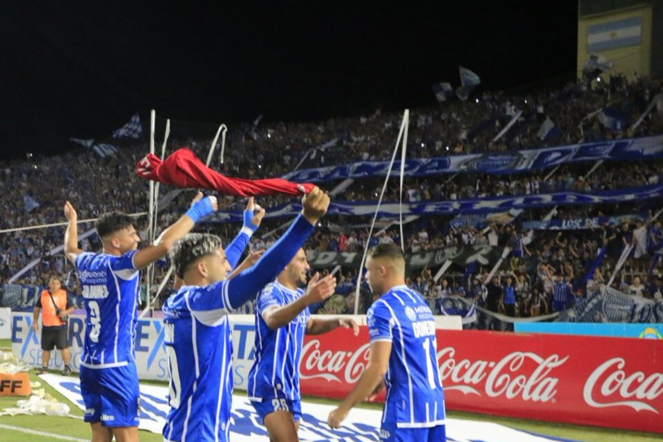 Copa de la Liga: Godoy Cruz batió a Sarmiento y lidera en soledad (Fuente: NA)