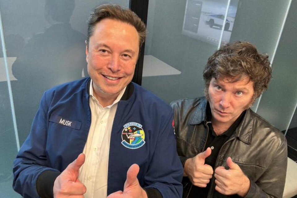 Elon Musk y Javier Milei después de su primer encuentro en Tesla. (Fuente: Twitter)