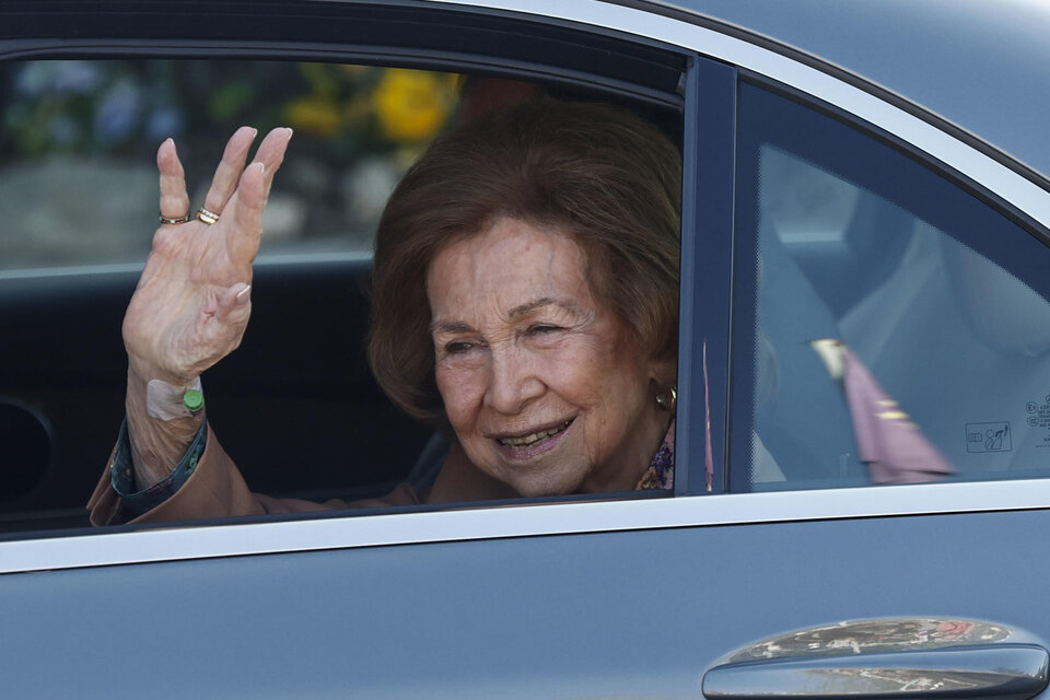 Dieron de alta a la Reina Sofía de España: "Estoy como nueva" (Fuente: EFE)