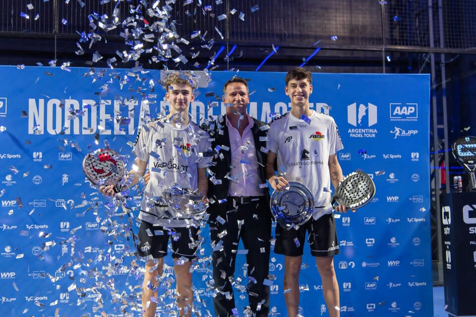 Los campeones junto al CEO del circuito Lisandro Borges.