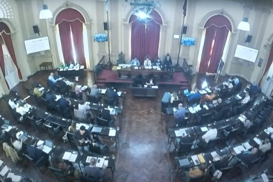 Diputados aprobó la nueva toma de deuda de la provincia 