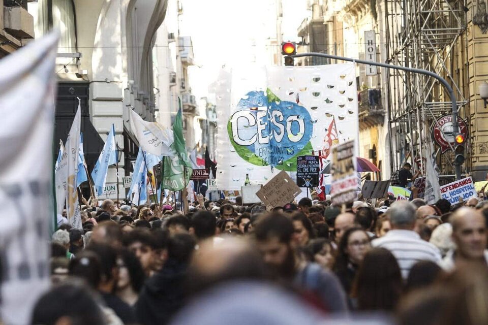 Marcha Federal Universitaria: imágenes de la comunidad universitaria en las calles (Fuente: Leandro Teysseire)