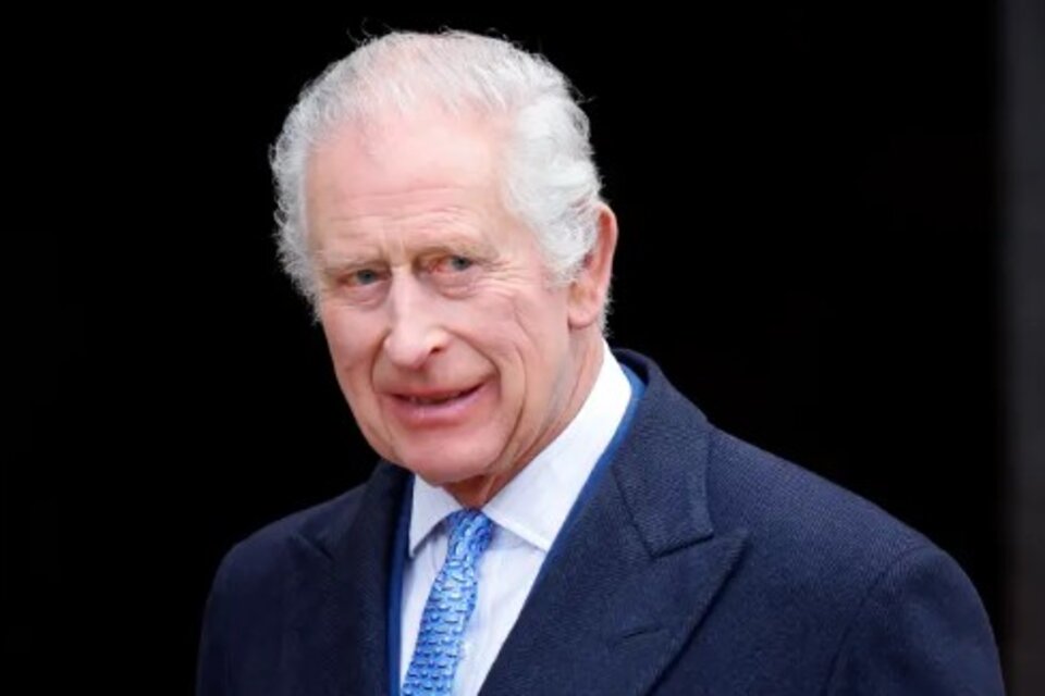 El Palacio de Buckingham anunció que el monarca retomará sus compromisos públicos el próximo martes 30 de abril (Fuente: EFE)