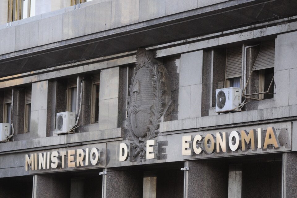 La política económica oficial apunta a una disminución de la riqueza creada, un "estancamiento secular". (Fuente: Alejandro Leiva)