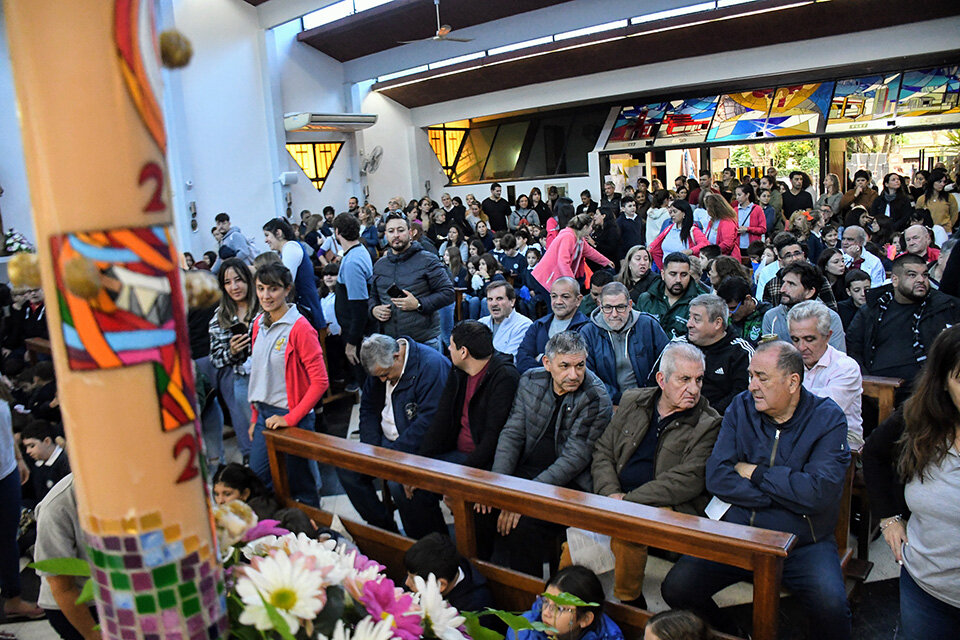 "Este es un día de reflexión y de lucha para conservar nuestros derechos", dijeron.