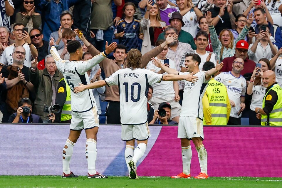 El festejo del Real Madrid, que se coronó dos horas después de ganar su partido
