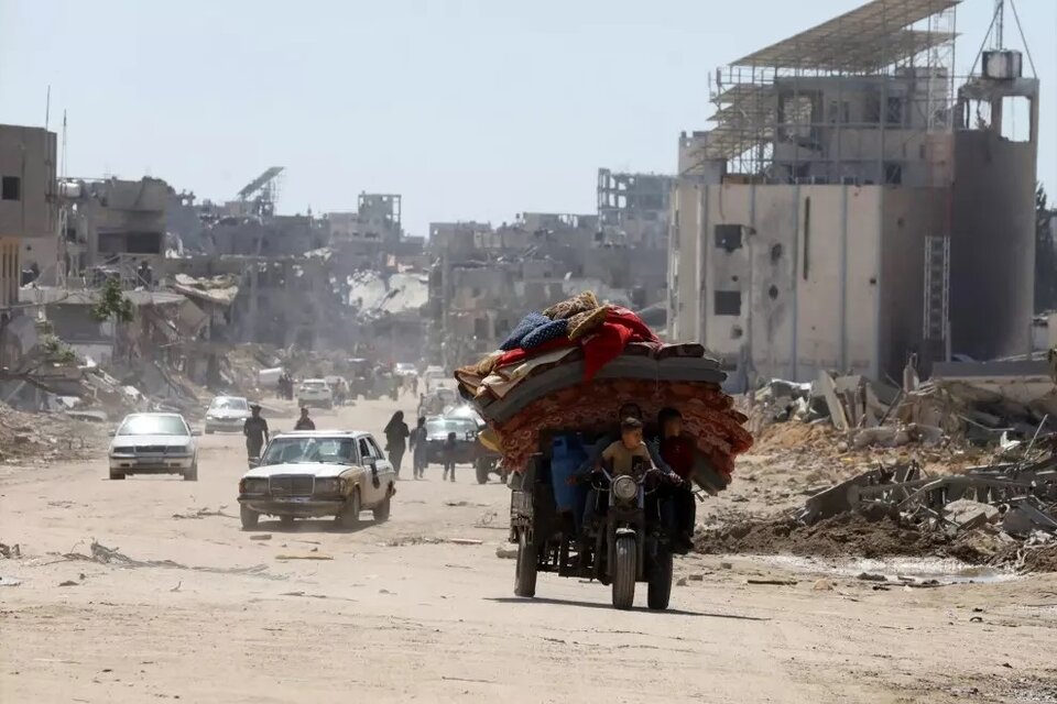 Palestinos llegan a Khan Yunis después de huir de Rafah (Fuente: Europa Press)