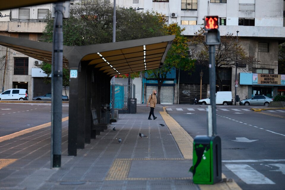 Paro de la CGT del 9 de mayo: qué líneas de colectivos funcionan en Buenos Aires y qué pasa con trenes y subtes (Fuente: NA)