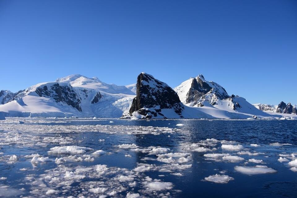 Qué se sabe de la reserva de petróleo que descubrió Rusia en la Antártida