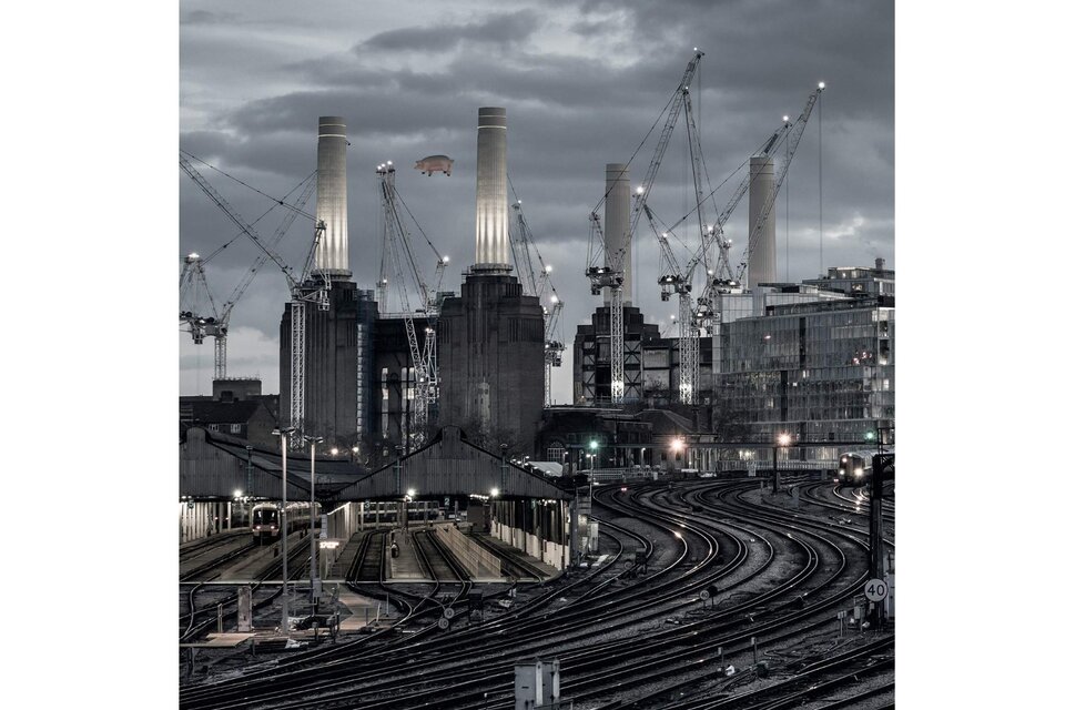 La tapa de la nueva edición muestra a la central eléctrica Battersea hoy.