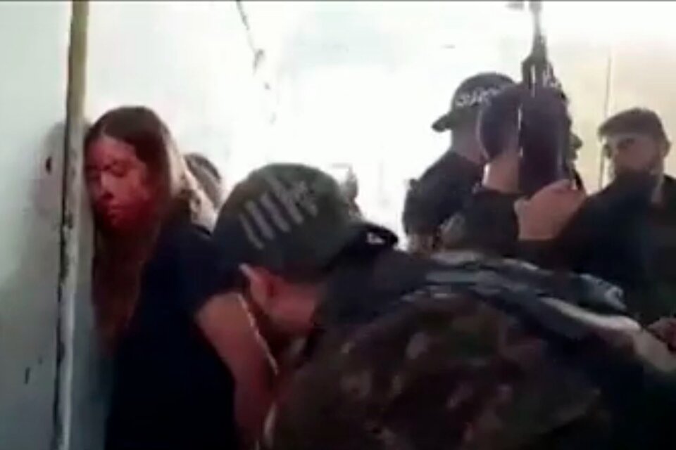 Captura de pantalla del video del secuetro de las mujeres israelíes.